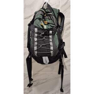 CamelBak Sherpa 100oz3L Hydration Pack Backpack Green Barely Used Bladder NEW